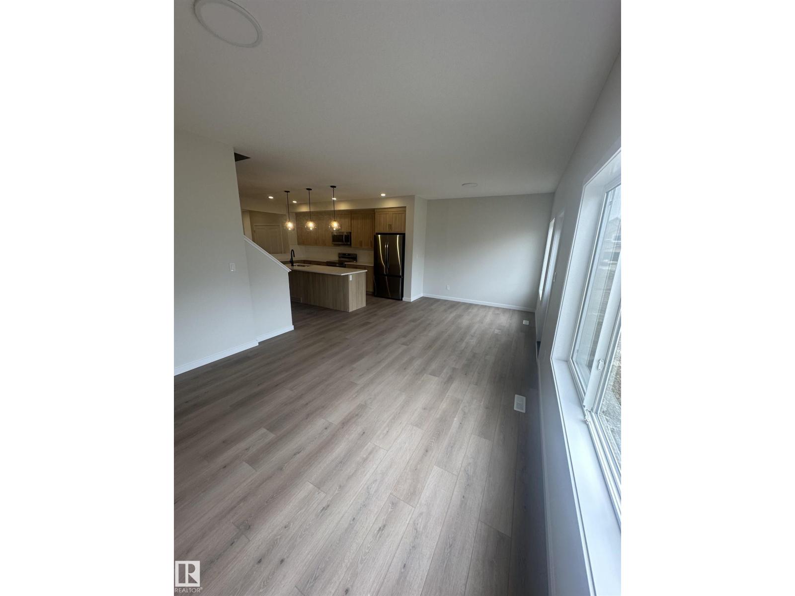 9104 Elves Lo Nw, Edmonton, Alberta  T6M 3G2 - Photo 7 - E4452307