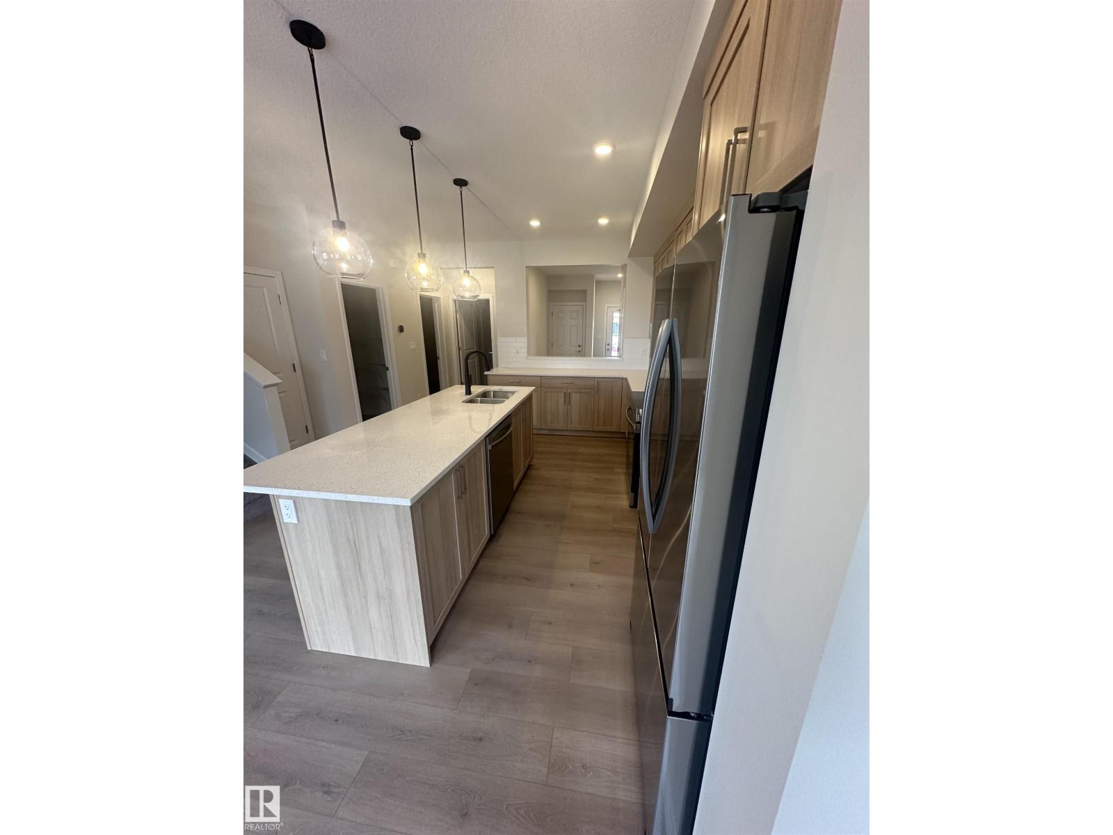 9104 Elves Lo Nw, Edmonton, Alberta  T6M 3G2 - Photo 6 - E4452307