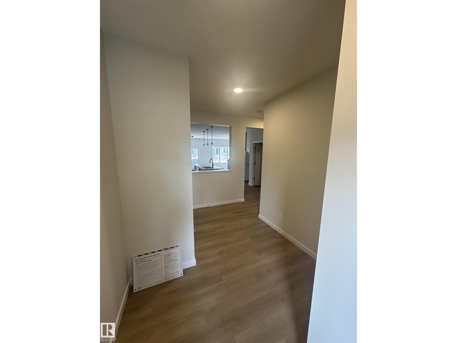 9104 Elves Lo Nw, Edmonton, Alberta  T6M 3G2 - Photo 2 - E4452307