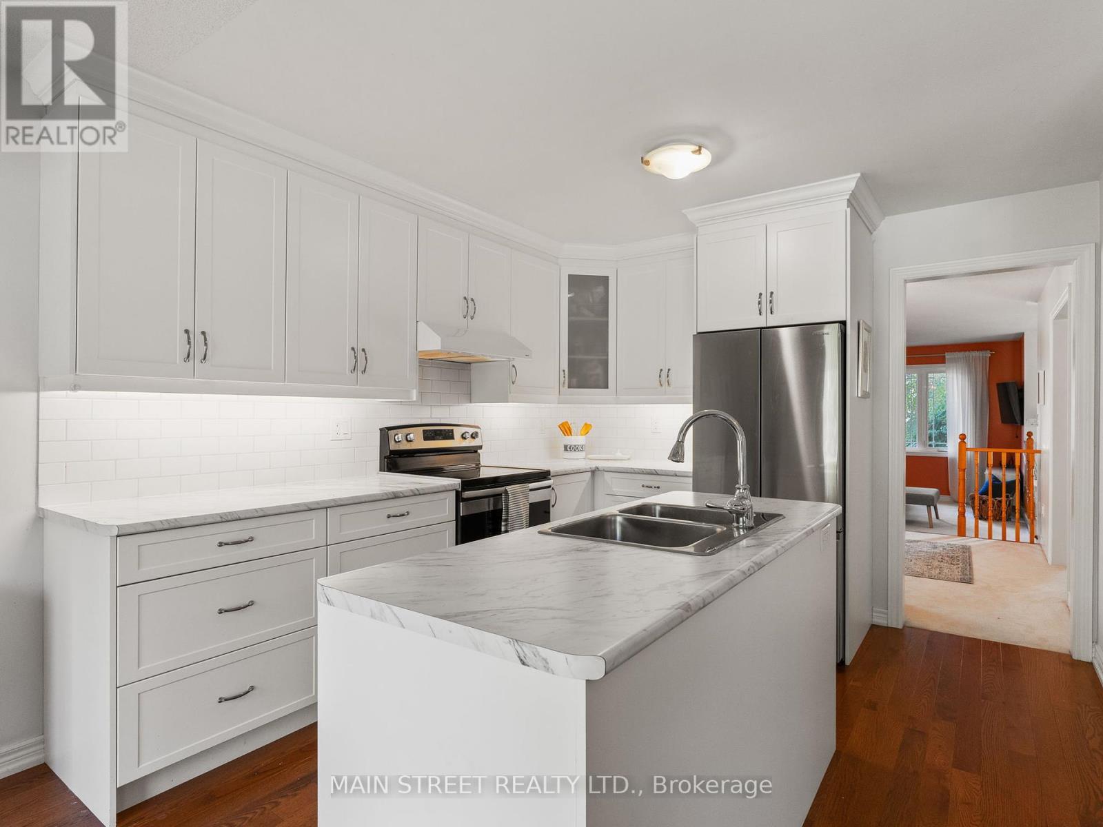 44 South Beech Street, Uxbridge, Ontario  L9P 1G1 - Photo 11 - N12410027
