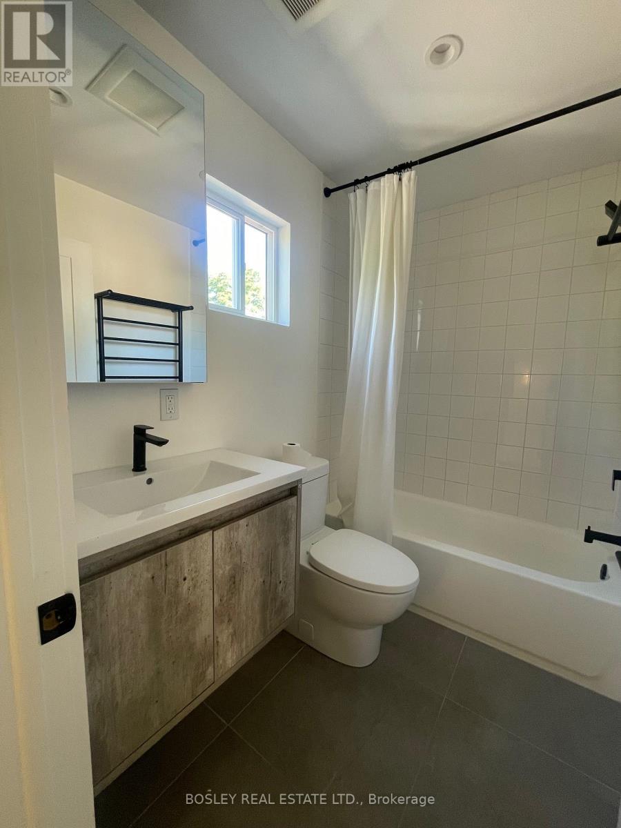 38 Jackson Place, Toronto, Ontario  M6P 1T6 - Photo 15 - W12408996