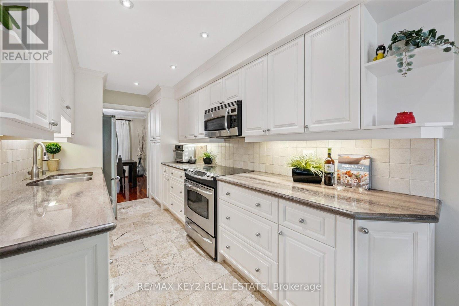 201 - 34 Snowshoe Mill Way, Toronto, Ontario  M2L 1T5 - Photo 8 - C12410469