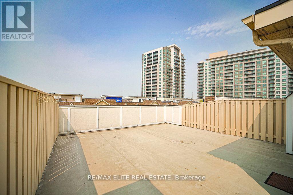 79 - 1250 St Martins Drive, Pickering, Ontario  L1W 0A2 - Photo 13 - E12410454