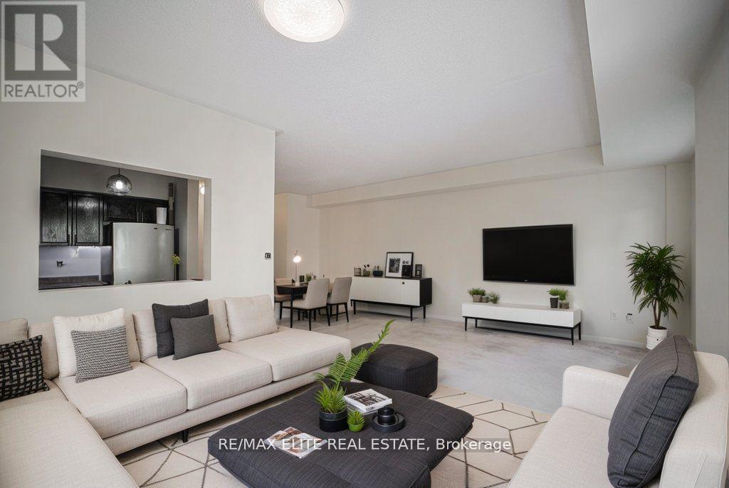79 - 1250 St Martins Drive, Pickering, Ontario  L1W 0A2 - Photo 2 - E12410454