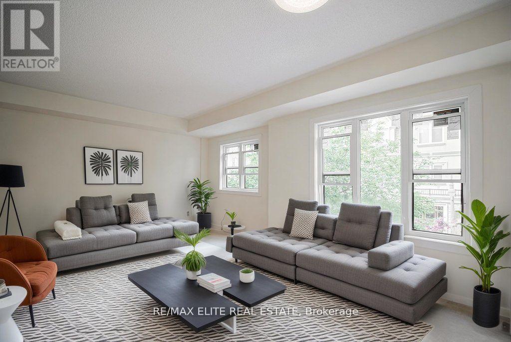 79 - 1250 St Martins Drive, Pickering, Ontario  L1W 0A2 - Photo 3 - E12410454