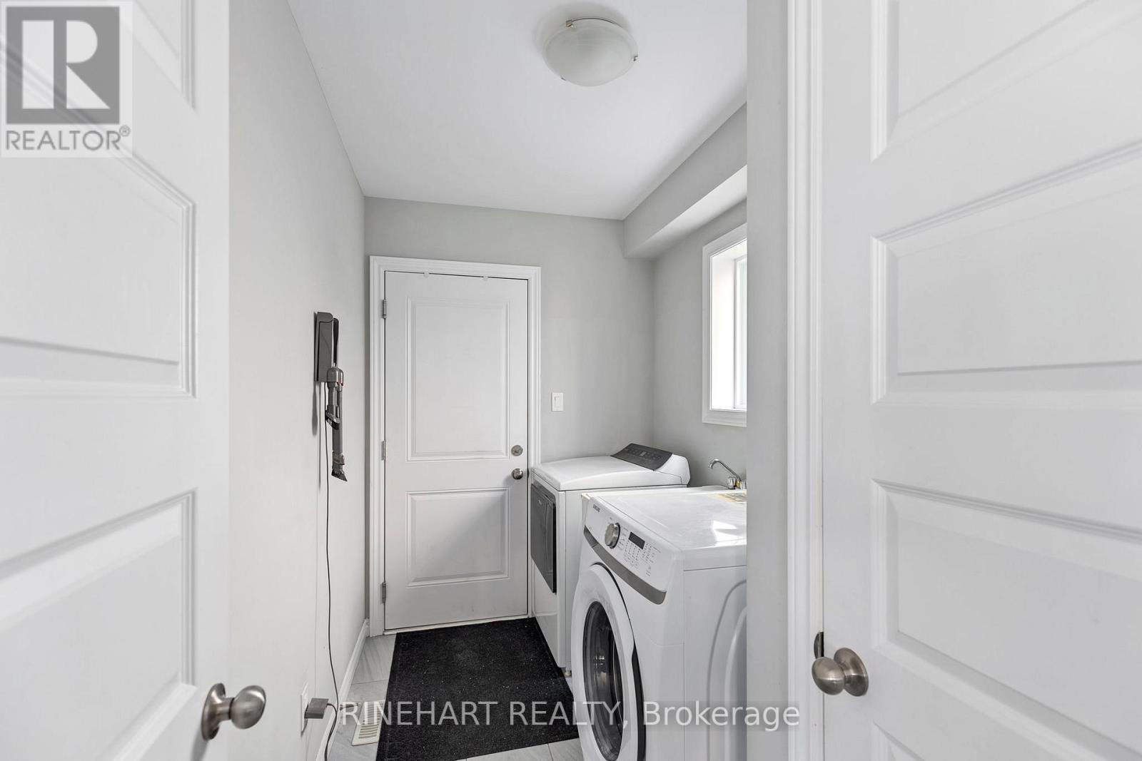 1998 Gough Avenue, London North, Ontario  N5X 0K4 - Photo 12 - X12376579