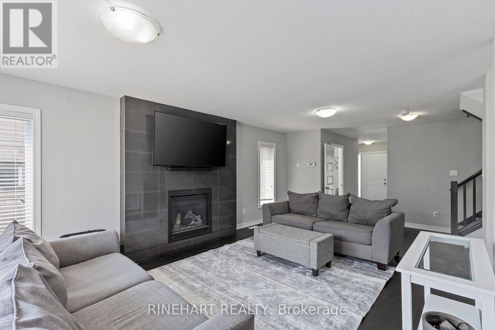 1998 Gough Avenue, London North, Ontario  N5X 0K4 - Photo 6 - X12376579
