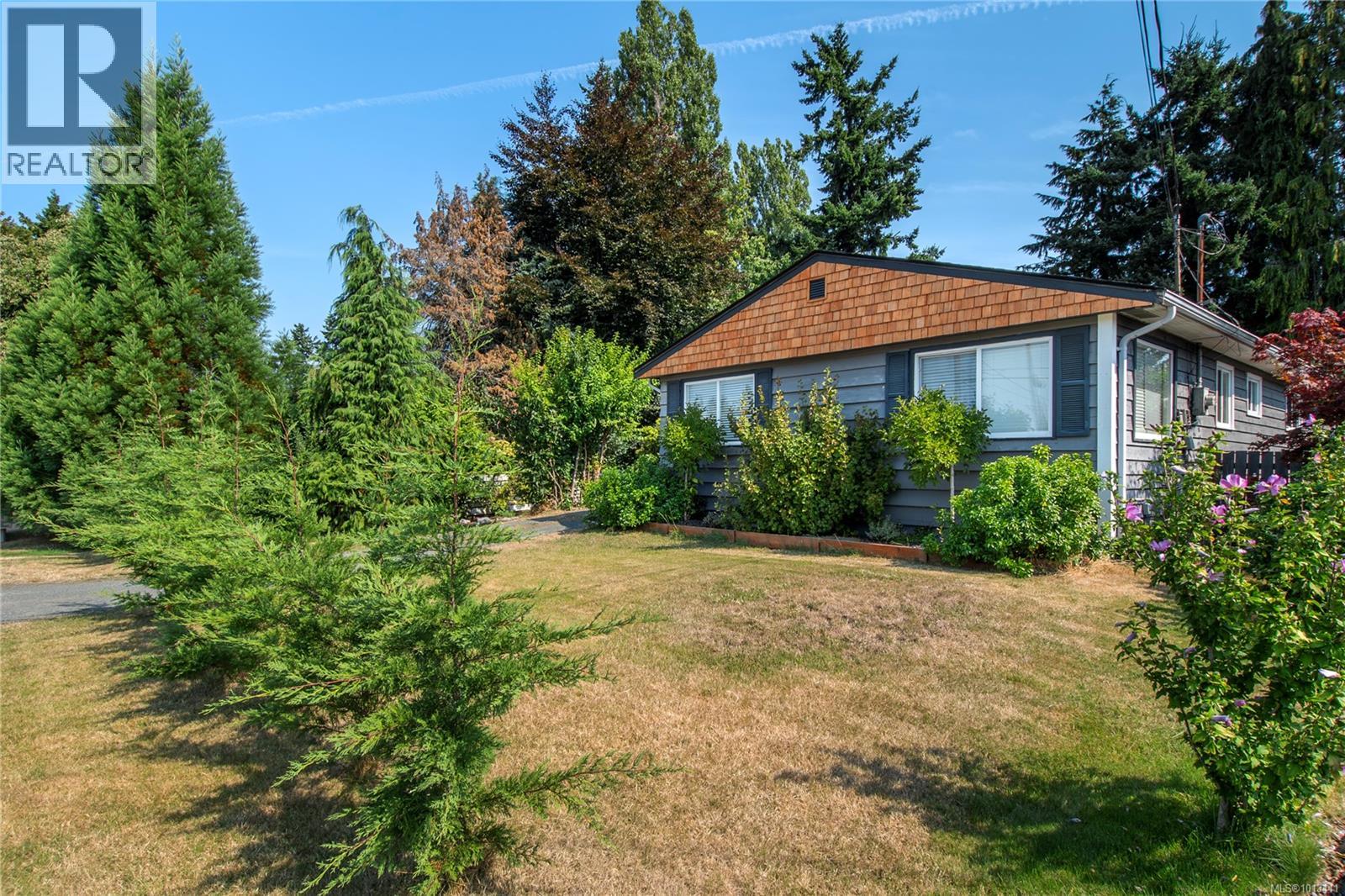 595 Cedar St, Campbell River, British Columbia  V9W 2V7 - Photo 2 - 1013441