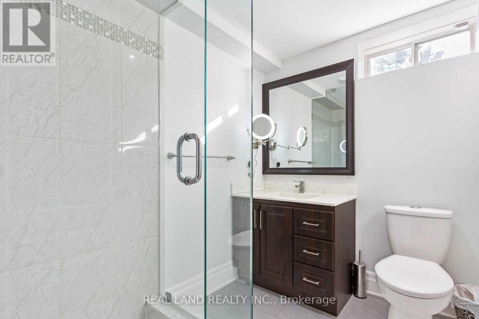 251 Glen Shields Avenue, Vaughan, Ontario  L4K 2R1 - Photo 46 - N12410491