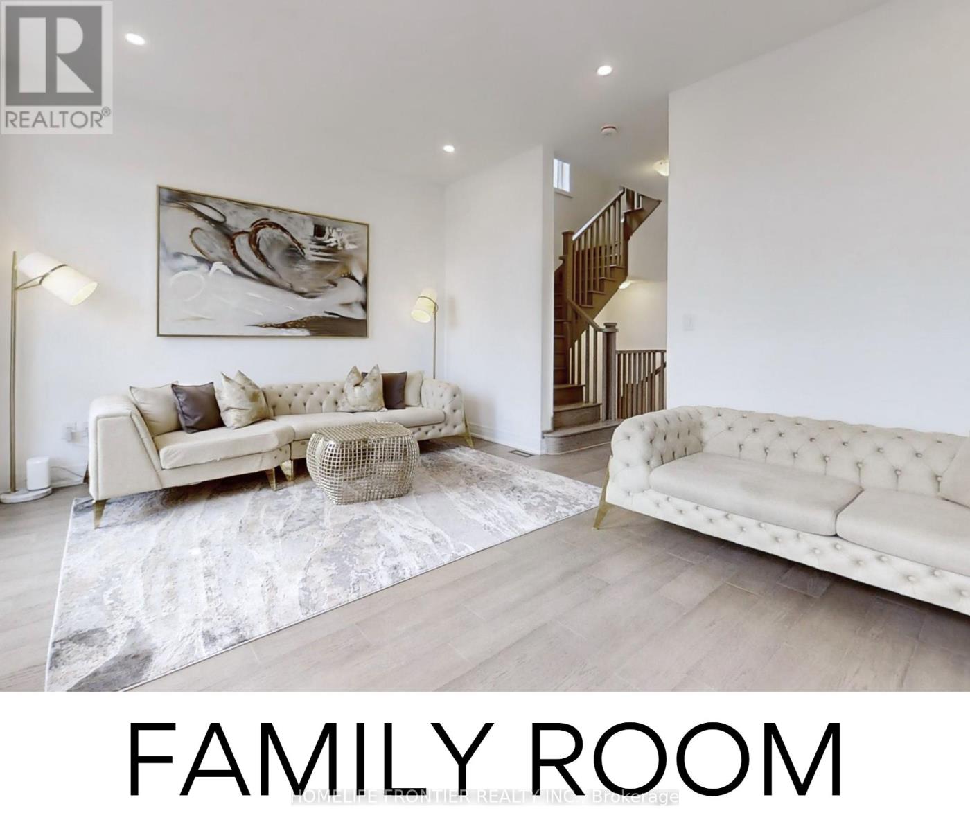 40 Chiara Rose Lane, Richmond Hill, Ontario  L4E 1H4 - Photo 6 - N12410494