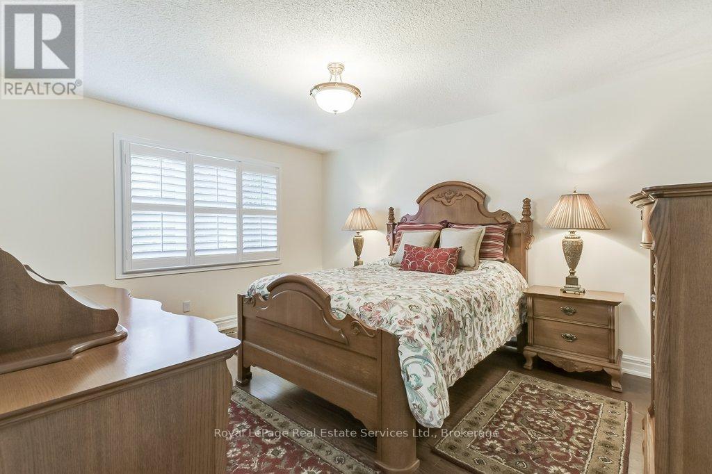 2139 Brays Lane, Oakville, Ontario  L6M 2T2 - Photo 29 - W12405398