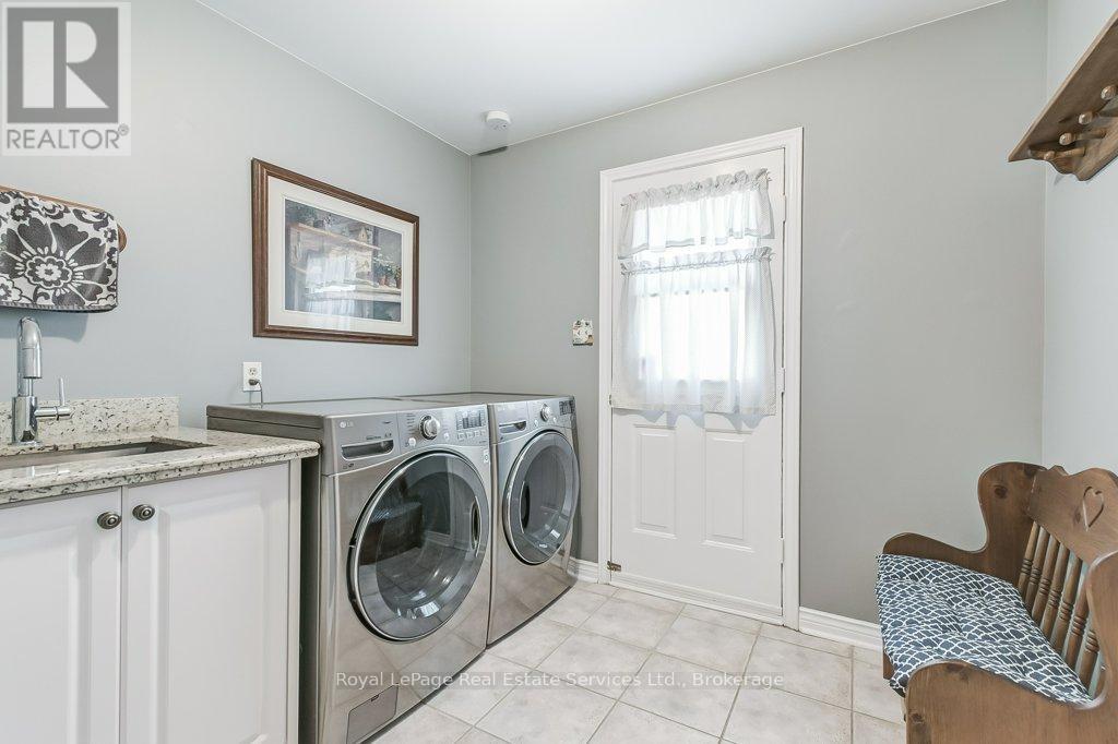 2139 Brays Lane, Oakville, Ontario  L6M 2T2 - Photo 37 - W12405398