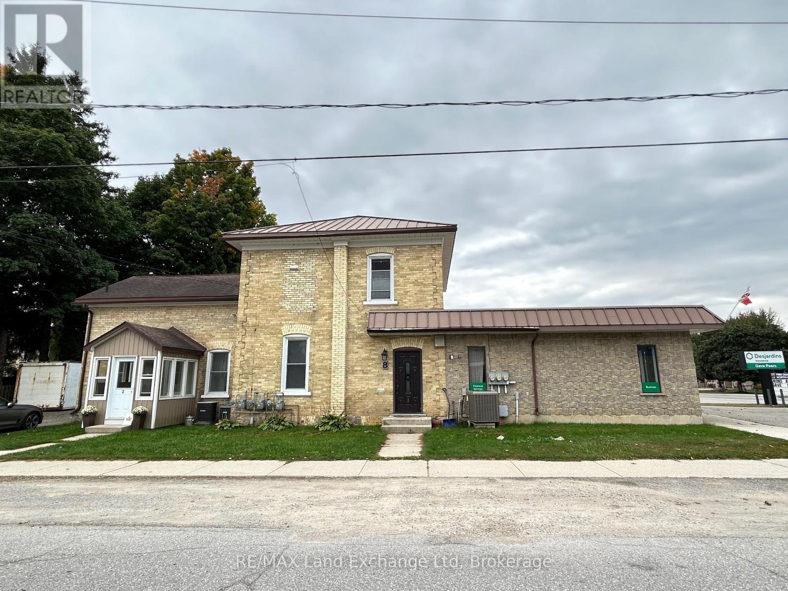 8 Alfred Street, North Huron, Ontario  N0G 2W0 - Photo 6 - X12410511