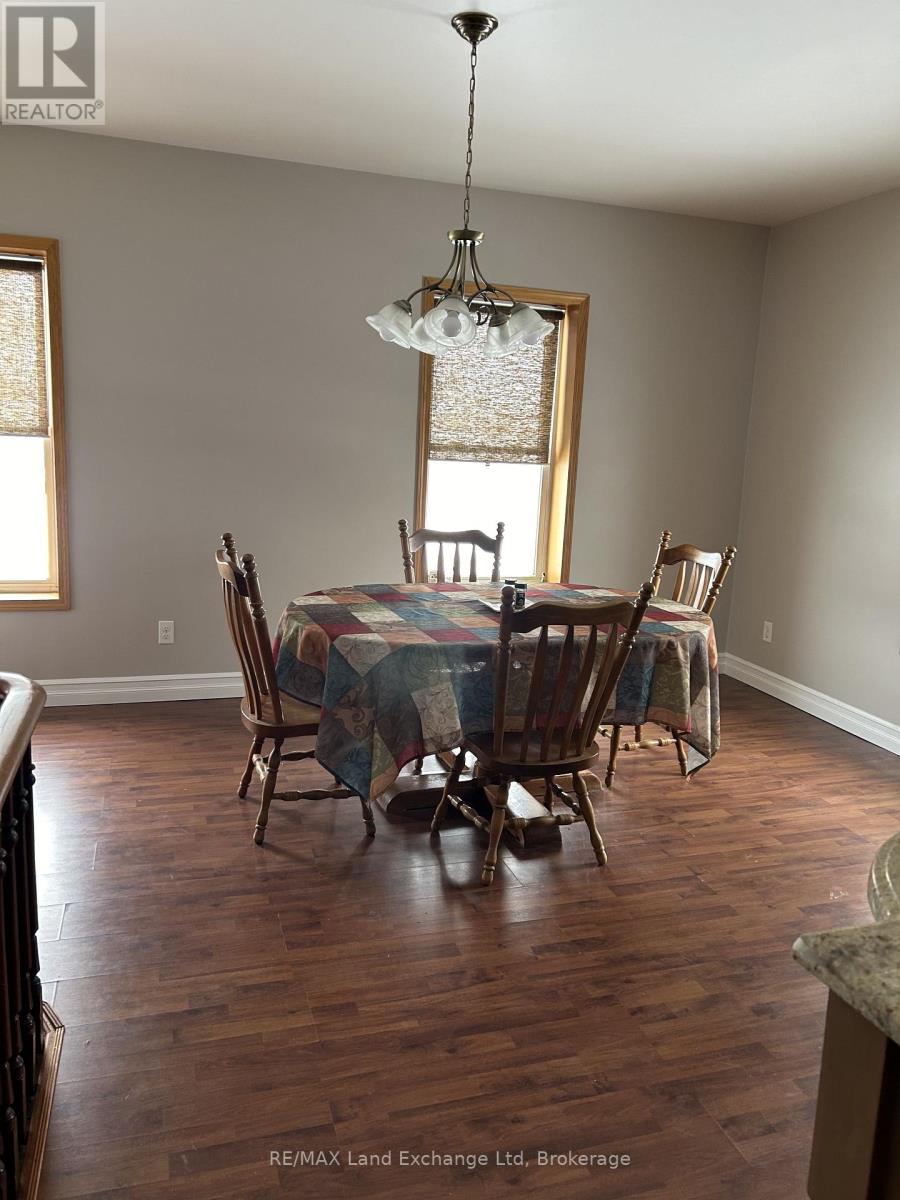 8 Alfred Street, North Huron, Ontario  N0G 2W0 - Photo 9 - X12410511