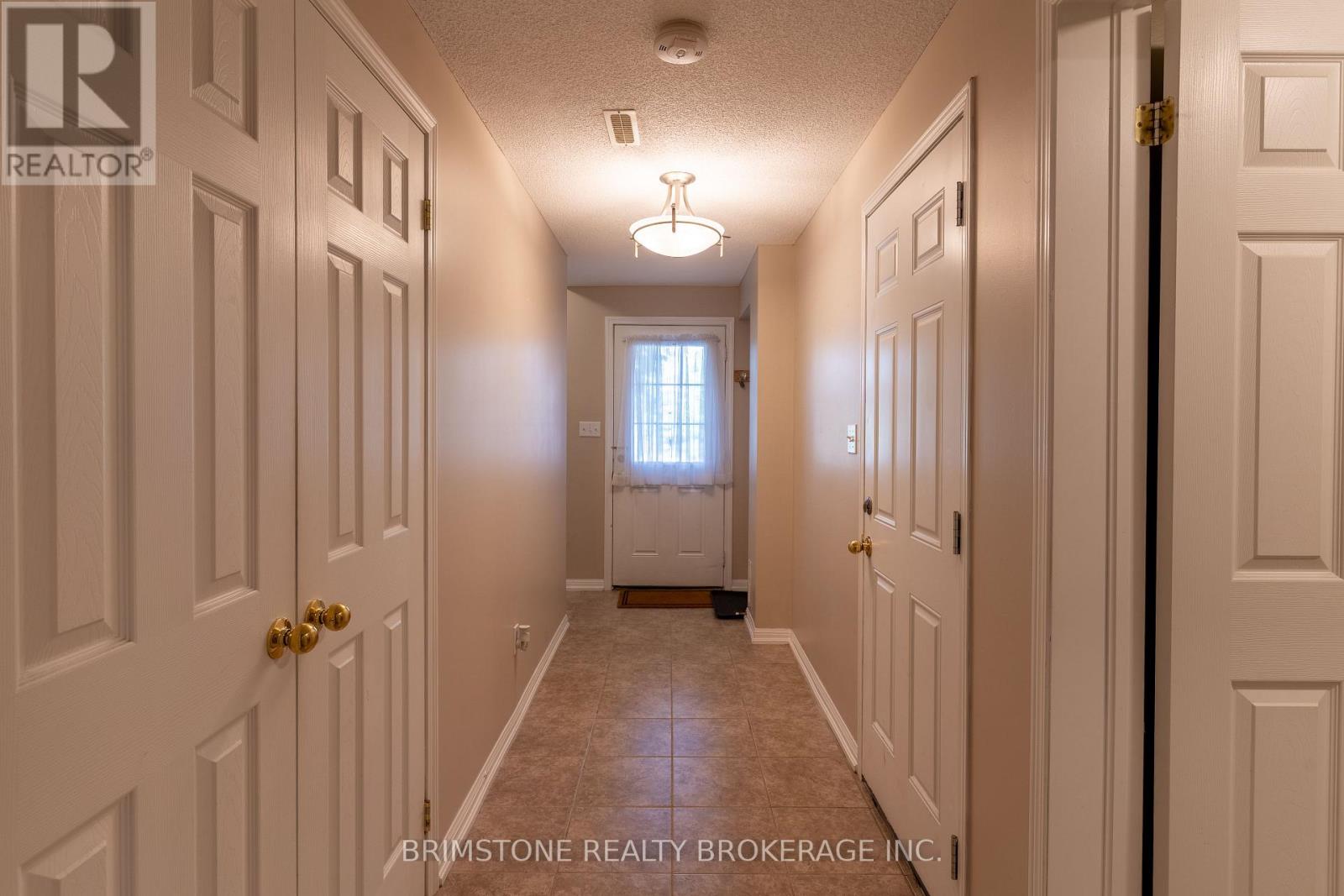 9 - 175 Stanley Street, Barrie, Ontario  L4M 0G2 - Photo 3 - S12410465