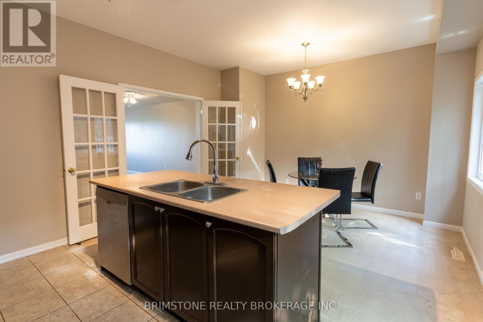 9 - 175 Stanley Street, Barrie, Ontario  L4M 0G2 - Photo 8 - S12410465
