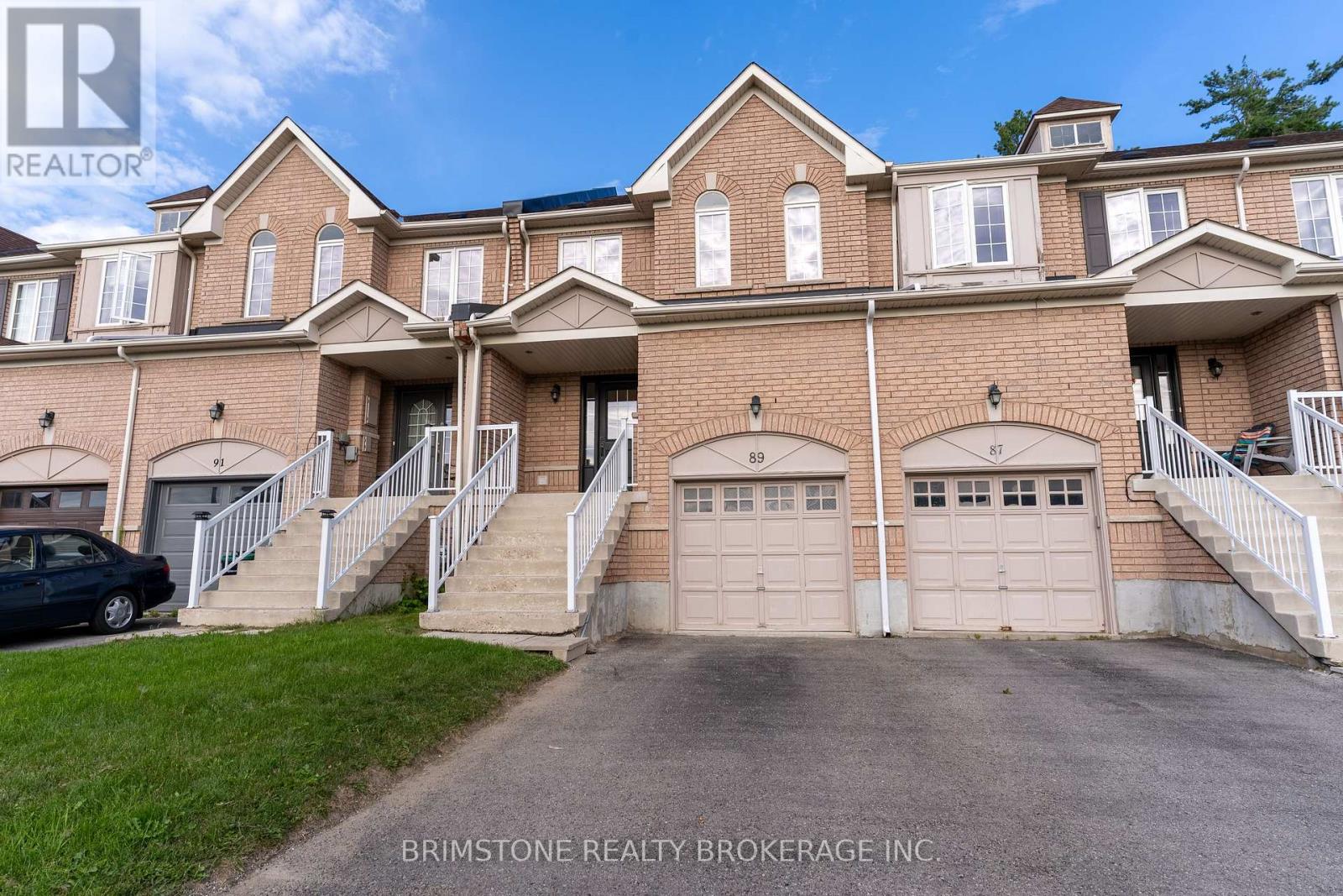 89 Winchester Terrace, Barrie, Ontario  L4M 0C8 - Photo 2 - S12410471