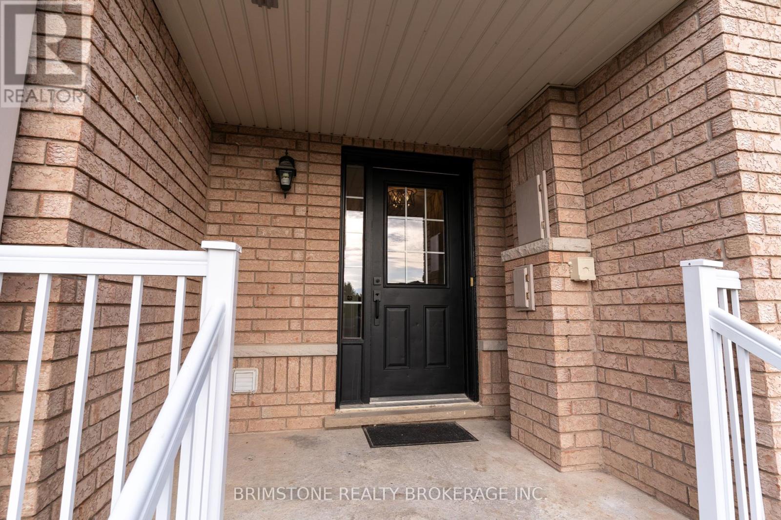 89 Winchester Terrace, Barrie, Ontario  L4M 0C8 - Photo 3 - S12410471