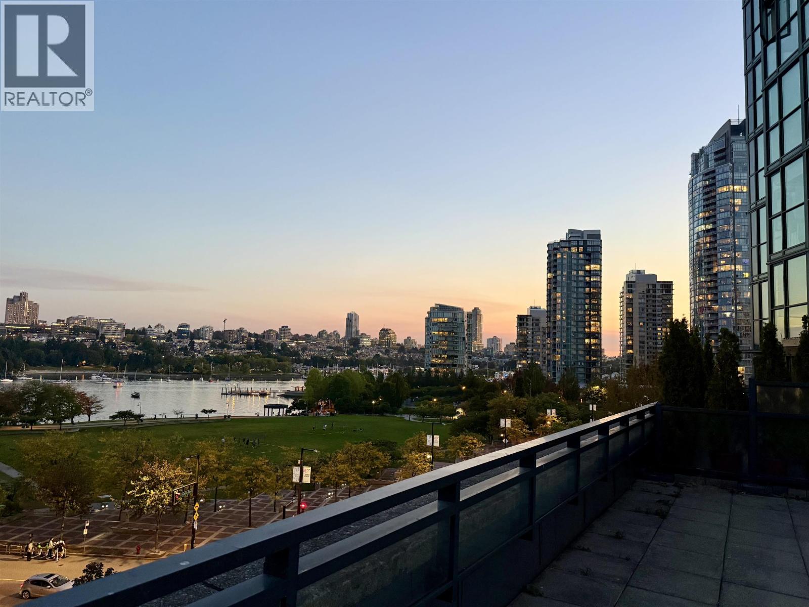 706 289 DRAKE STREET, Vancouver, British Columbia
