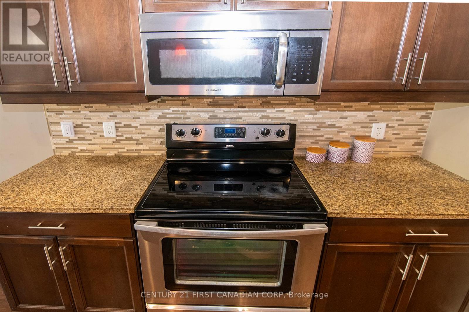 3399 Emilycarr Lane S, London South, Ontario  N6L 0A3 - Photo 11 - X12410591