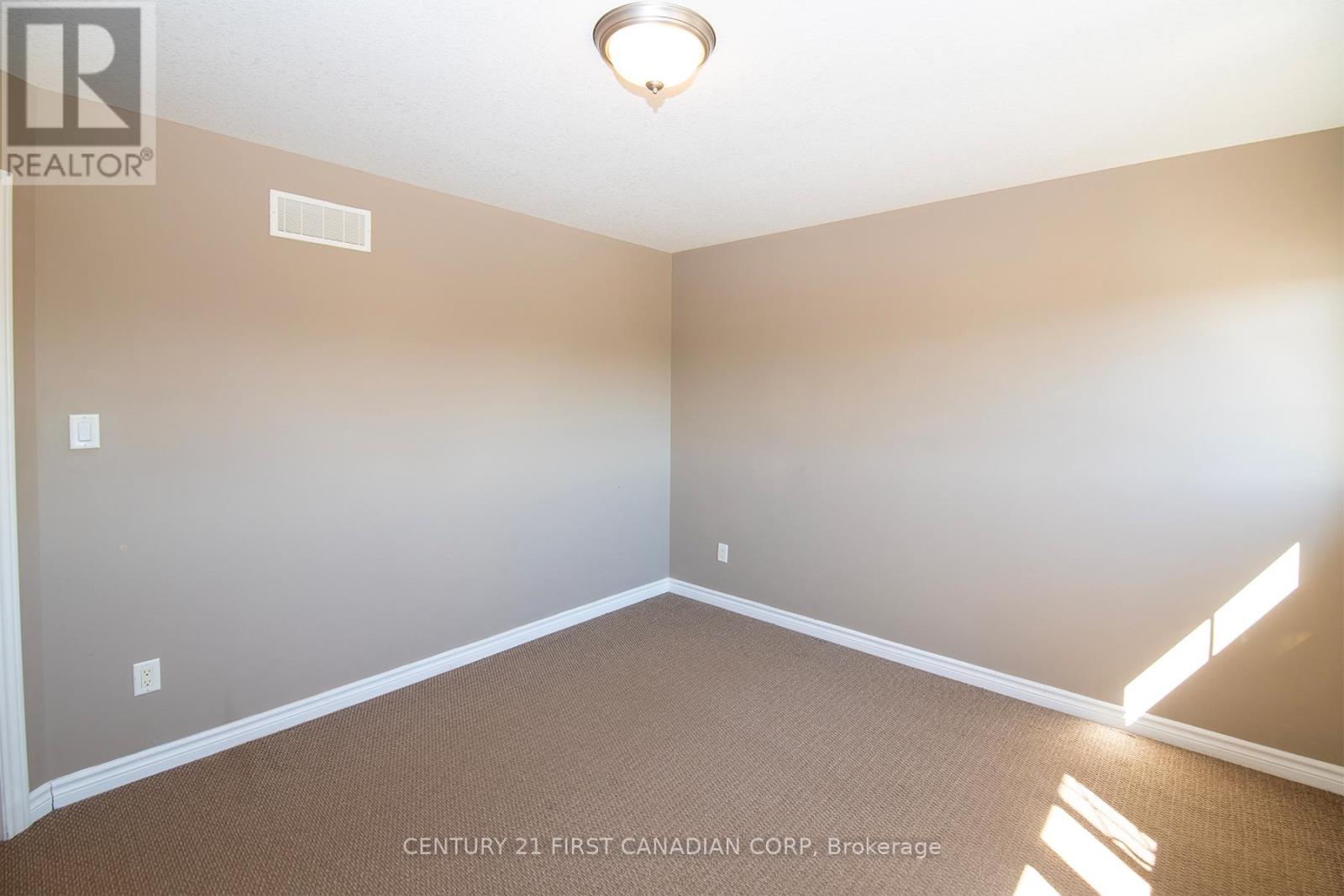 3399 Emilycarr Lane S, London South, Ontario  N6L 0A3 - Photo 36 - X12410591