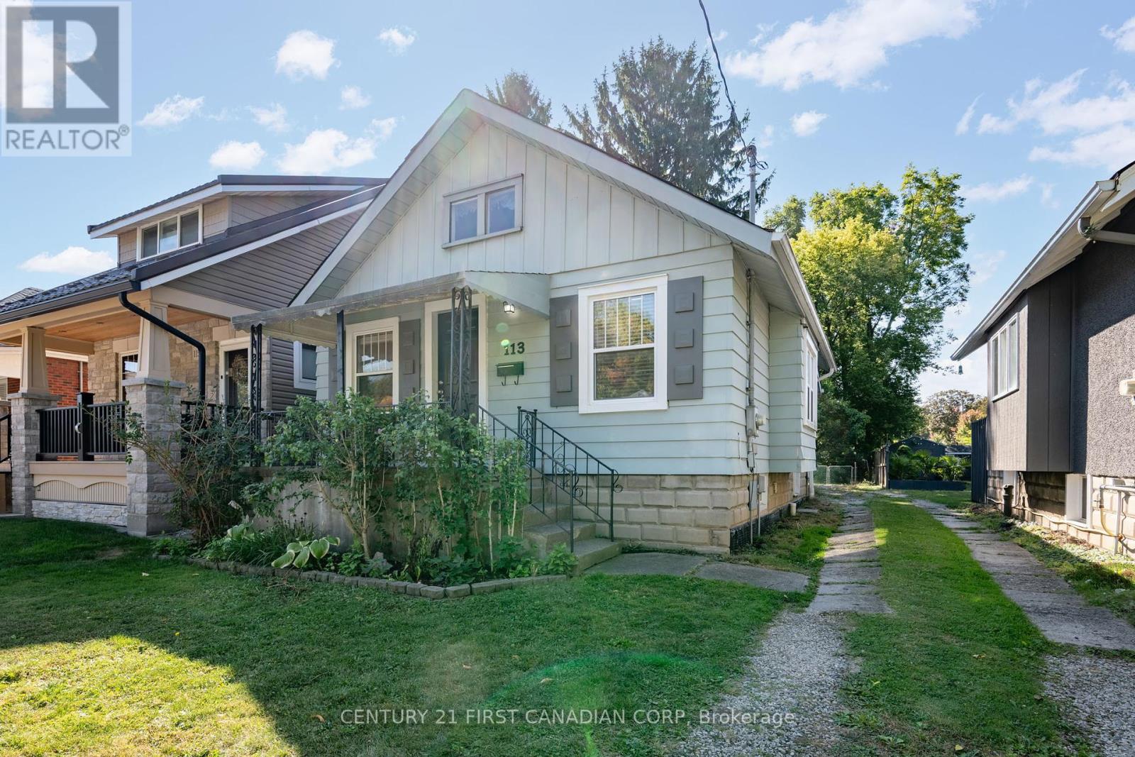 113 Emery Street E, London South, Ontario  N6C 2C9 - Photo 1 - X12410594