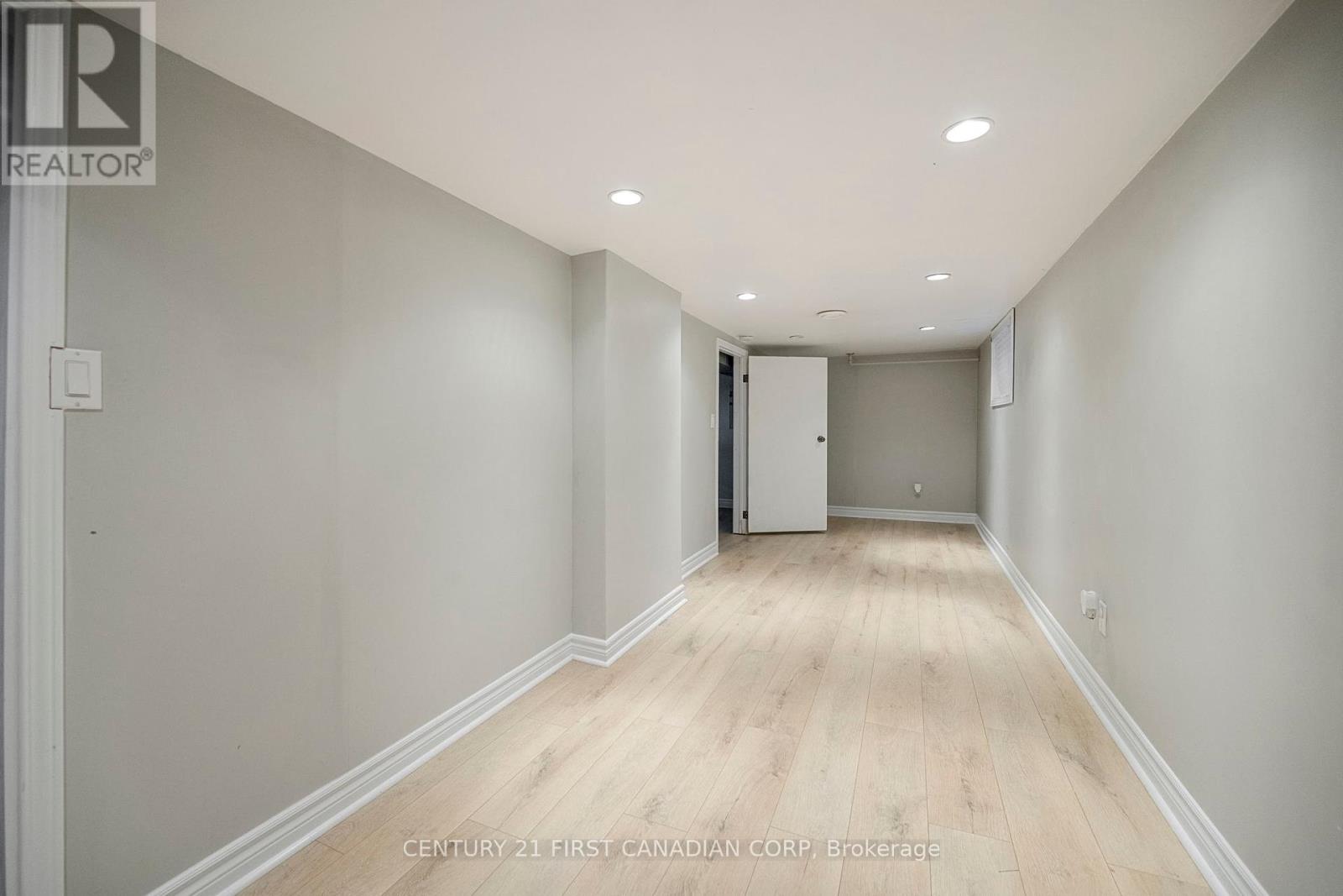 113 Emery Street E, London South, Ontario  N6C 2C9 - Photo 18 - X12410594