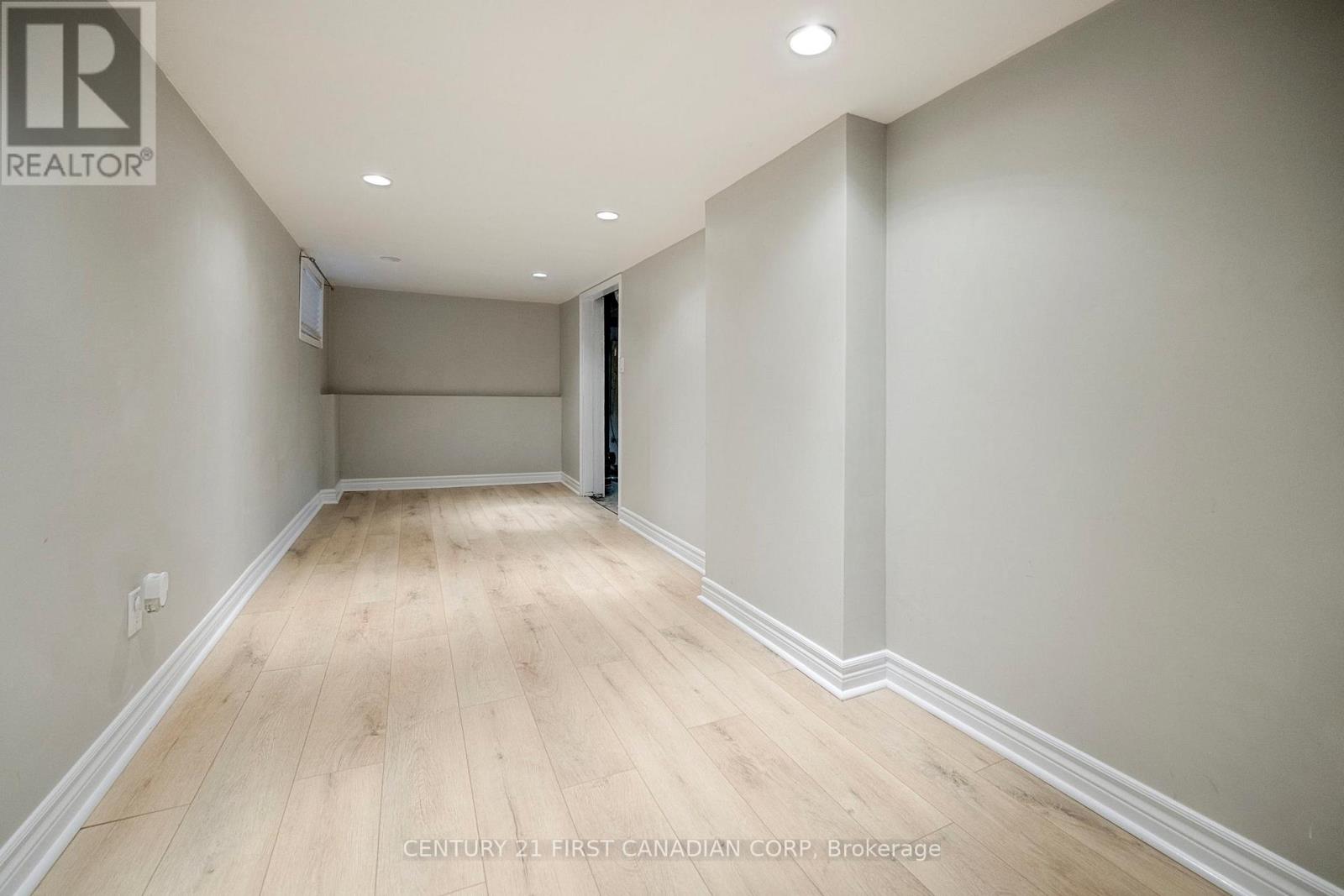 113 Emery Street E, London South, Ontario  N6C 2C9 - Photo 19 - X12410594