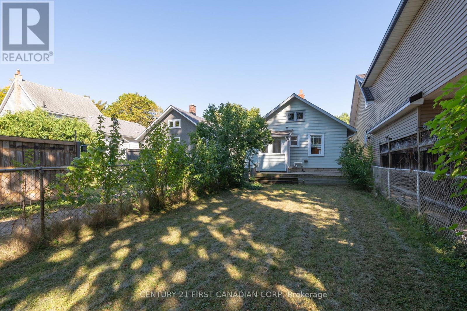 113 Emery Street E, London South, Ontario  N6C 2C9 - Photo 24 - X12410594