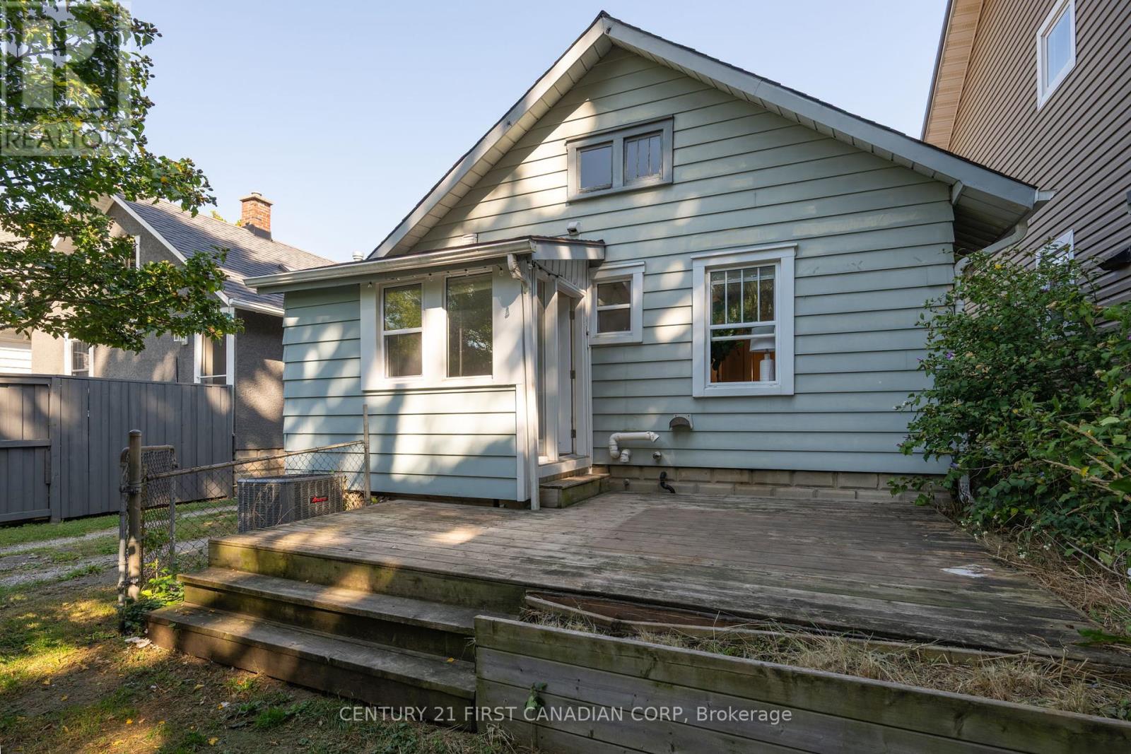 113 Emery Street E, London South, Ontario  N6C 2C9 - Photo 25 - X12410594