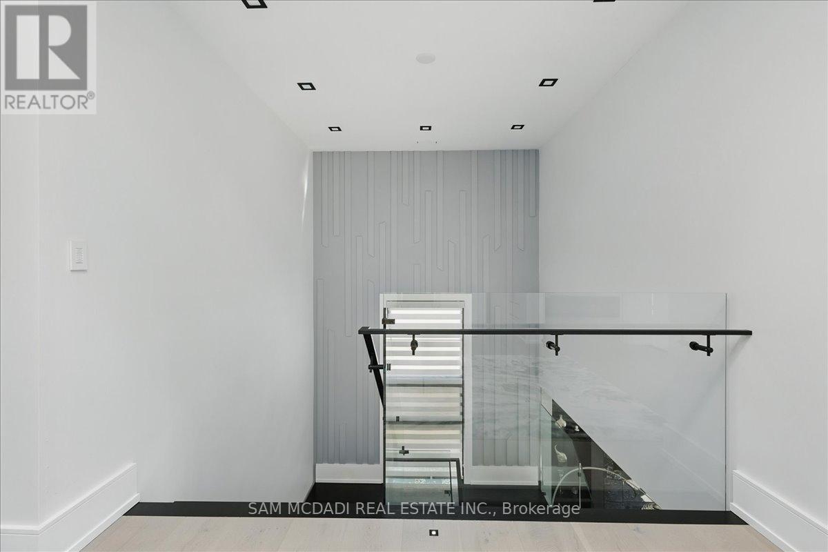 170 Woodhaven Park Drive, Oakville, Ontario  L6L 4K6 - Photo 19 - W12230413