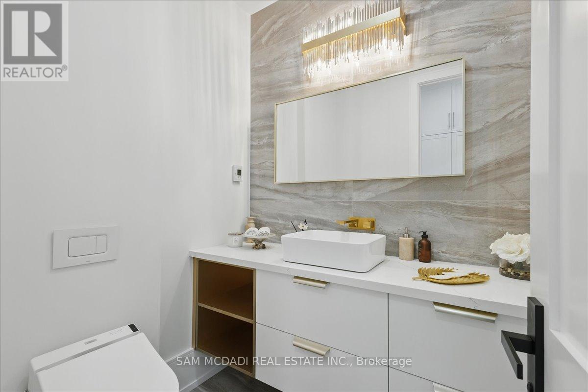 170 Woodhaven Park Drive, Oakville, Ontario  L6L 4K6 - Photo 18 - W12230413