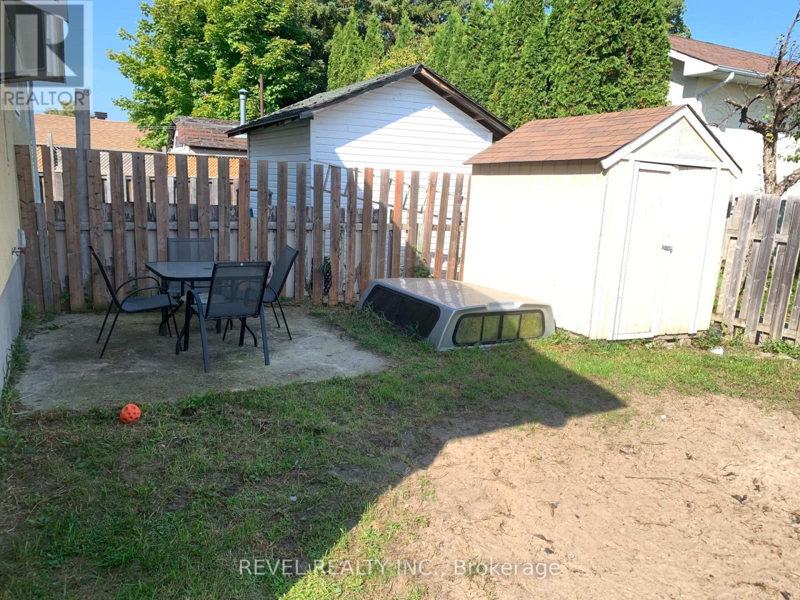 850 A Park Avenue, Timmins (Mtj - Main Area), Ontario  P4N 3Y2 - Photo 3 - T12410597