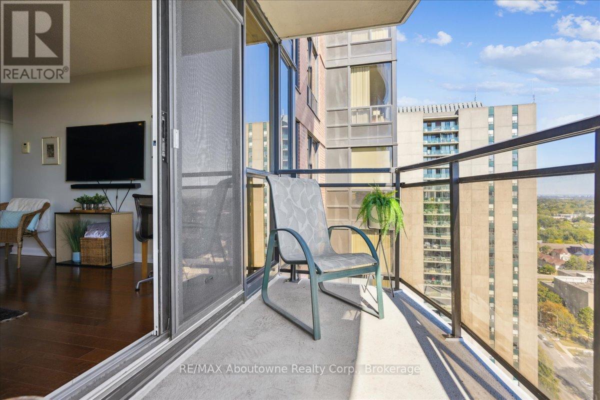2411 - 33 Sheppard Avenue E, Toronto, Ontario  M2N 7K1 - Photo 21 - C12410551