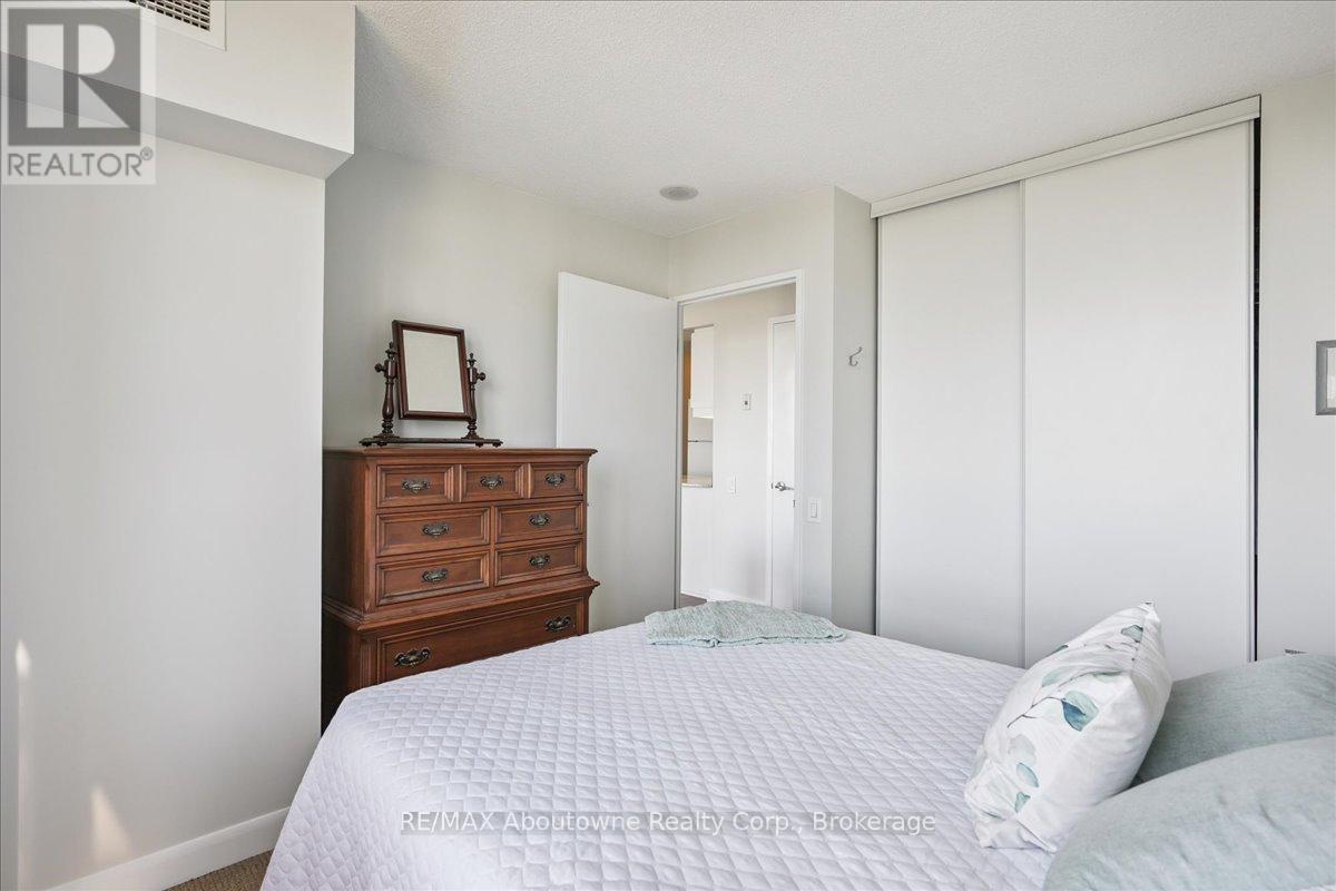2411 - 33 Sheppard Avenue E, Toronto, Ontario  M2N 7K1 - Photo 26 - C12410551