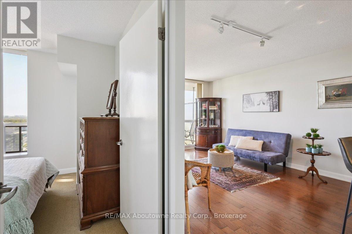 2411 - 33 Sheppard Avenue E, Toronto, Ontario  M2N 7K1 - Photo 31 - C12410551