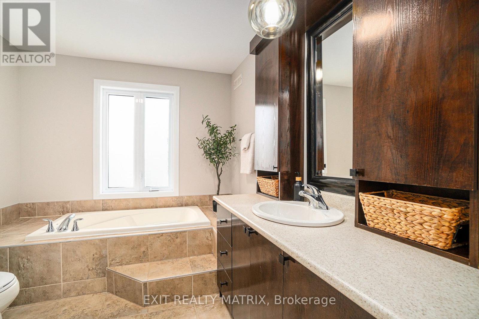 2713 County Road 3 Road, The Nation, Ontario  K0C 2B0 - Photo 11 - X12410595