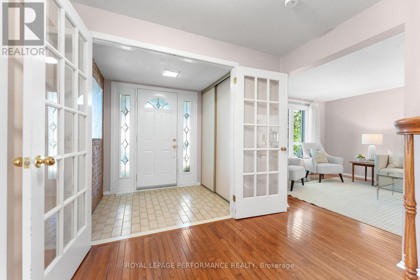 1848 Thistleleaf Crescent, Ottawa, Ontario  K1C 5W7 - Photo 3 - X12410599
