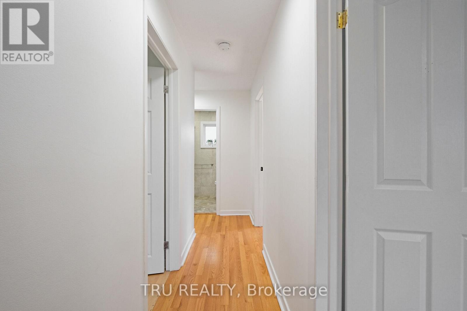 12 Apache Crescent, Ottawa, Ontario  K2E 6H7 - Photo 18 - X12410610