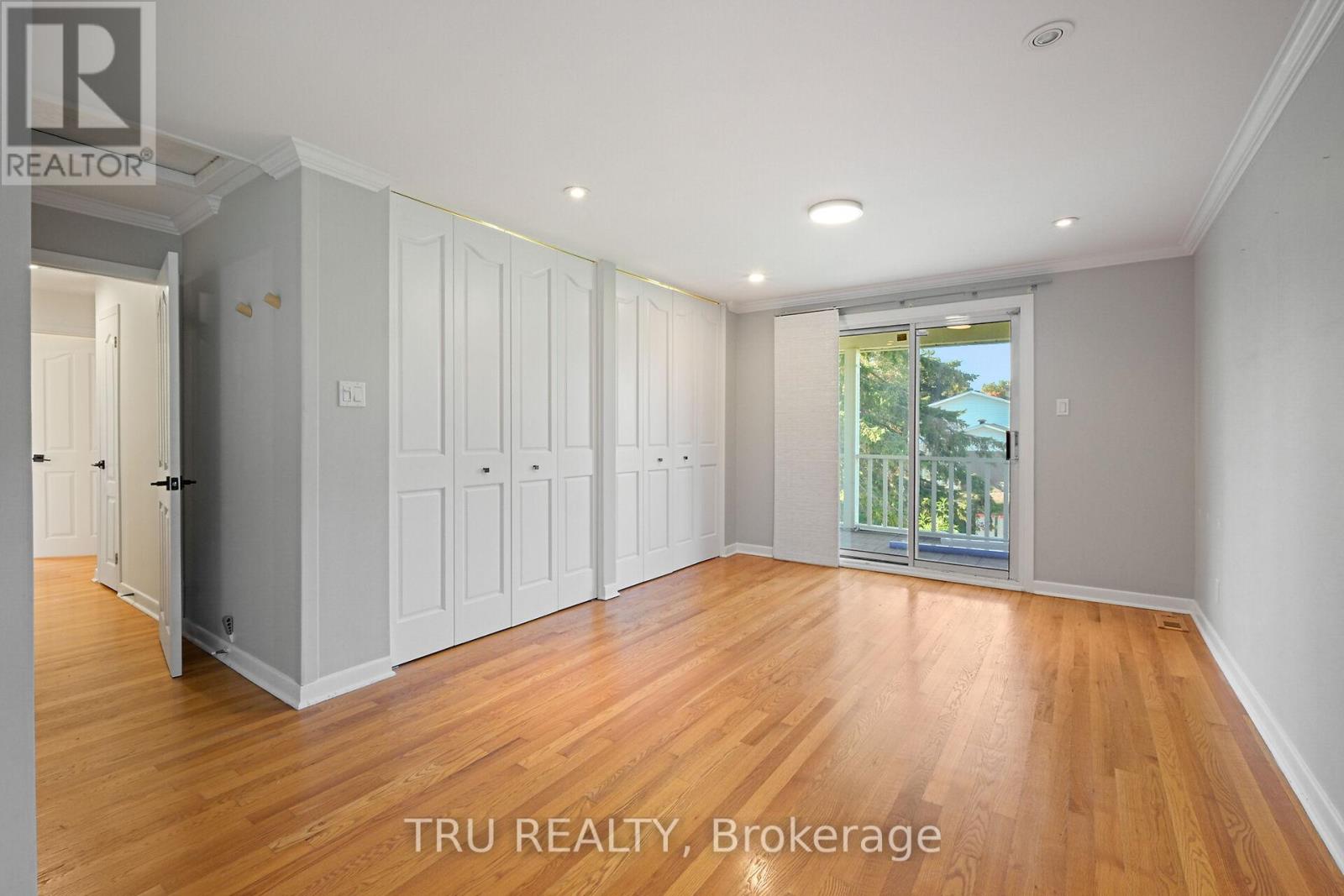 12 Apache Crescent, Ottawa, Ontario  K2E 6H7 - Photo 25 - X12410610