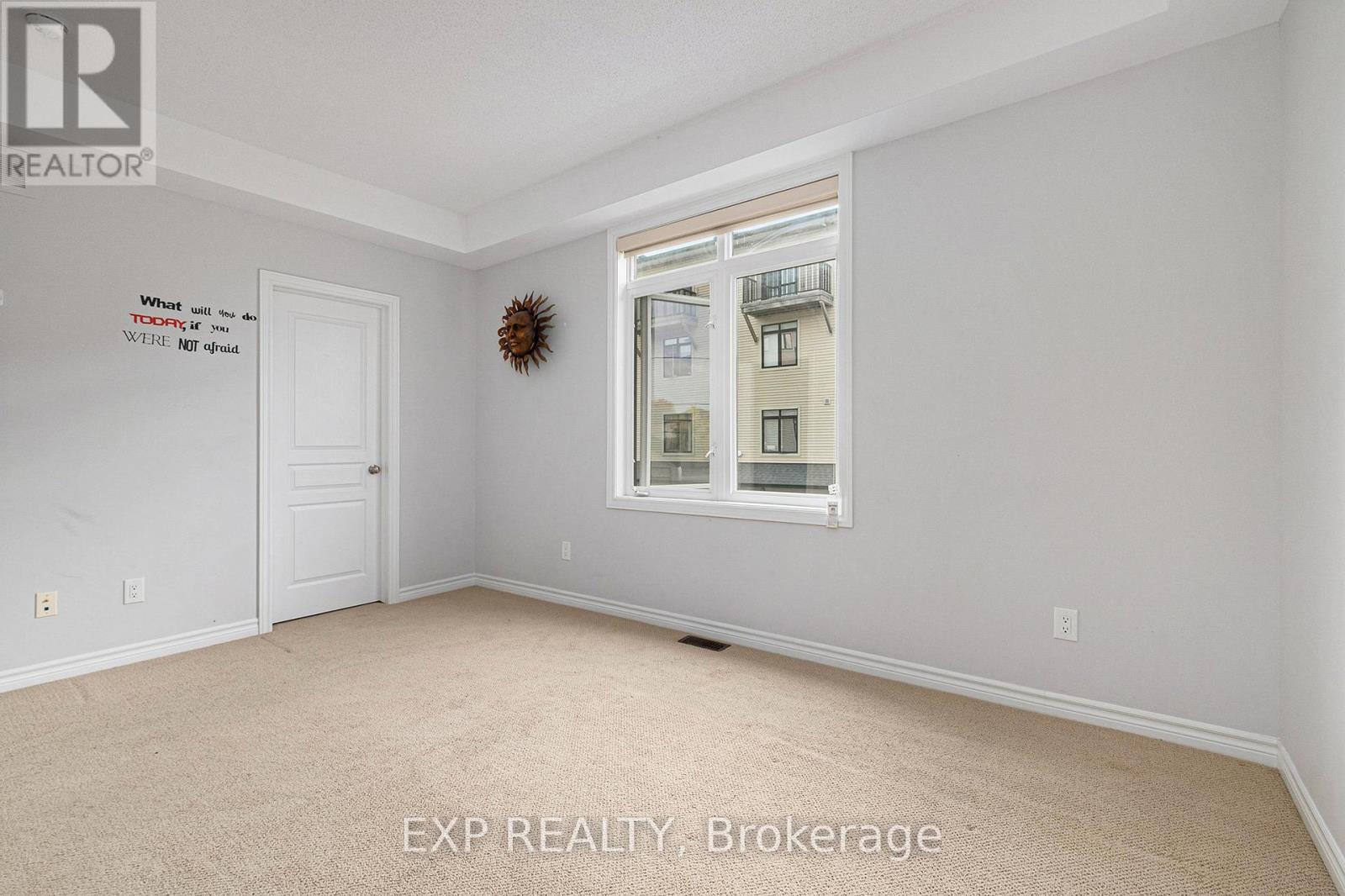 274 Pembina Private, Ottawa, Ontario  K4M 0G7 - Photo 18 - X12410614