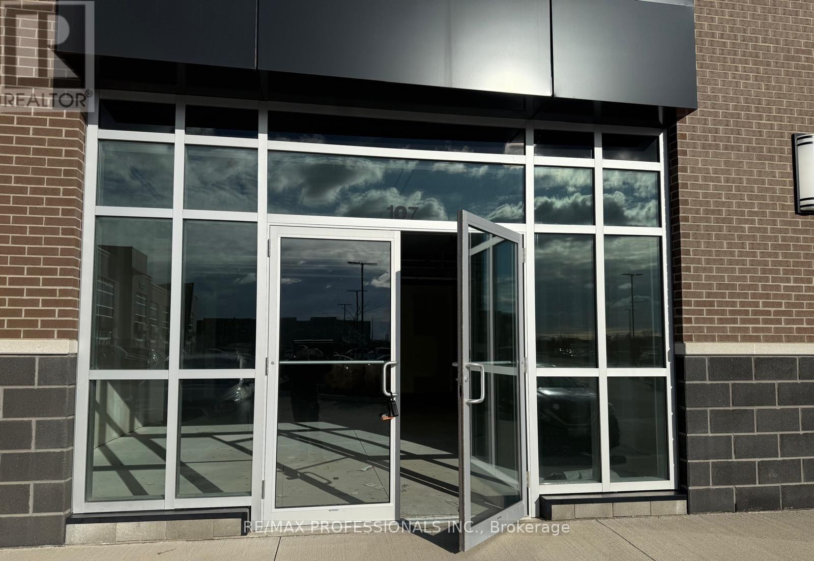 107 - 3475 REBECCA STREET, Oakville, Ontario