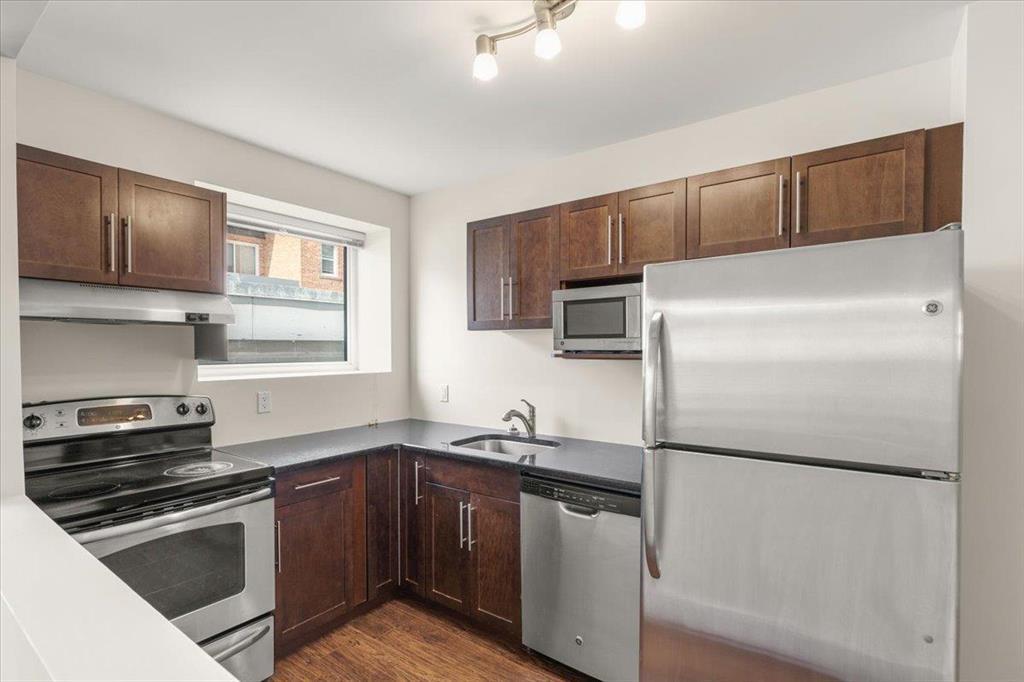 8 716 Corydon Avenue, Winnipeg, Manitoba  R3M 0X9 - Photo 3 - 202522989