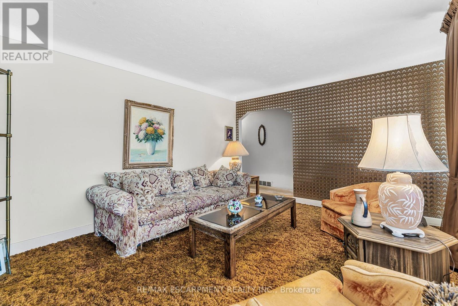 323 North Cayuga Street W, Haldimand, Ontario  N1A 1P4 - Photo 5 - X12410498