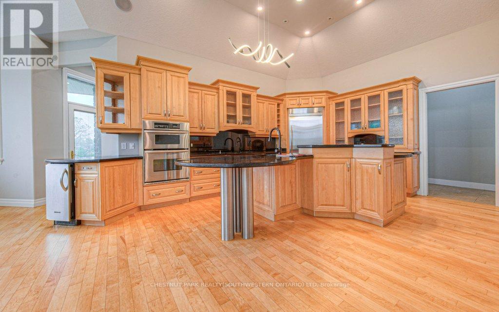 2930 Notre Dame Drive, Wilmot, Ontario  N0B 2L0 - Photo 18 - X12410501