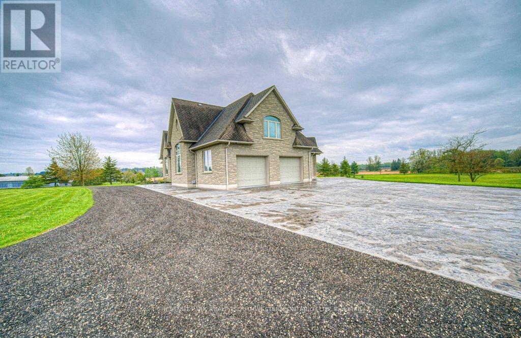 2930 Notre Dame Drive, Wilmot, Ontario  N0B 2L0 - Photo 3 - X12410501