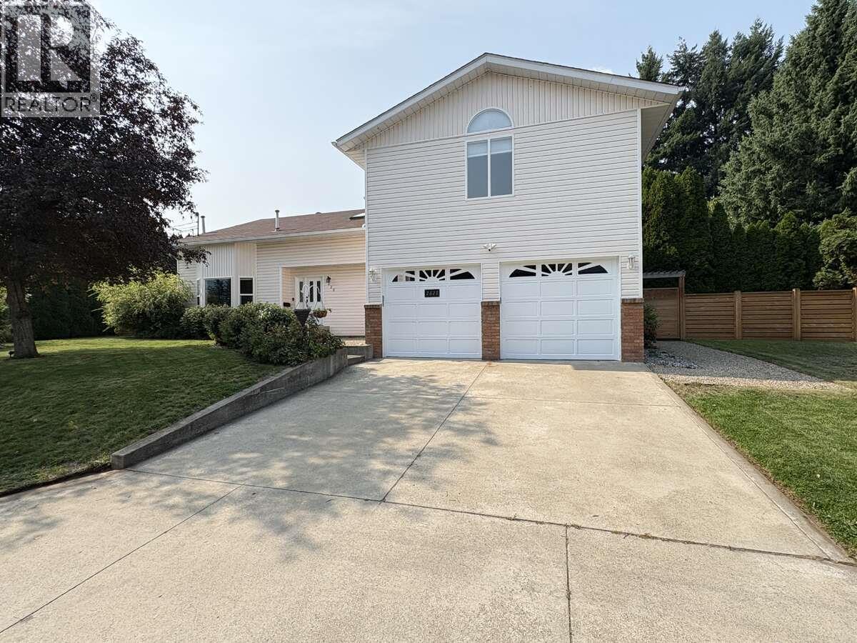 2628 6TH Avenue, Castlegar, British Columbia