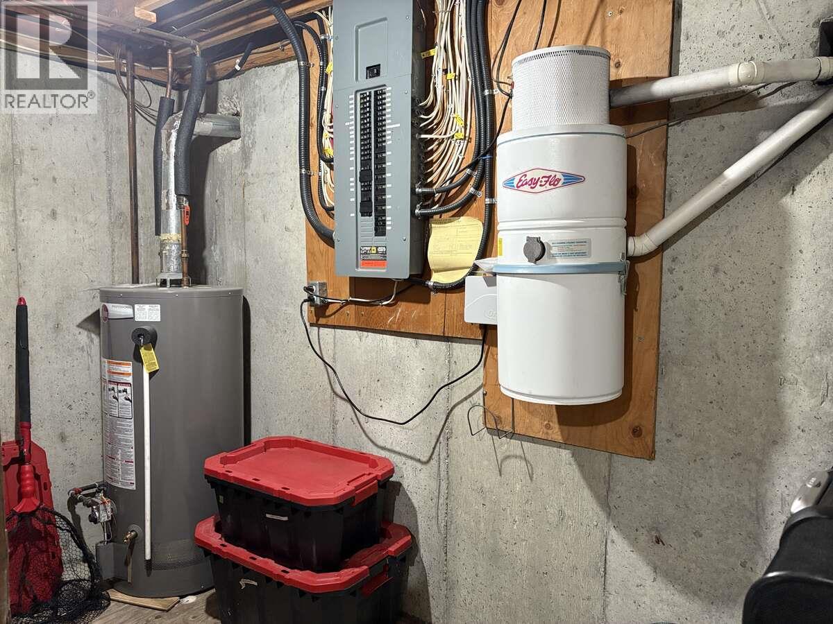 2628 6th Avenue, Castlegar, British Columbia  V1N 2W2 - Photo 41 - 10363329