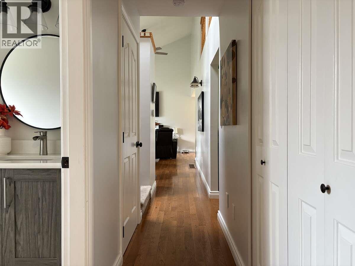 2628 6th Avenue, Castlegar, British Columbia  V1N 2W2 - Photo 21 - 10363329