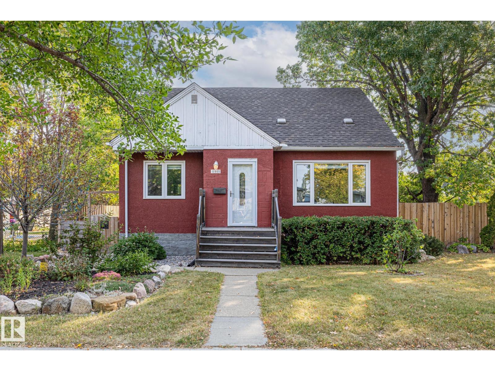 11011 135 St Nw, Edmonton, Alberta  T5M 1K4 - Photo 1 - E4458187